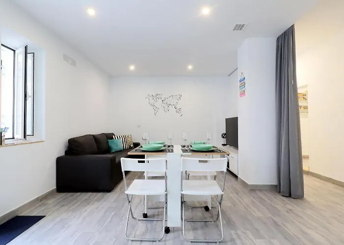 Acogedor Loft En Bajo Centrico Con Parking Wifi